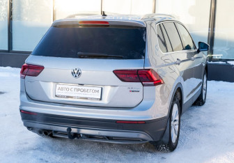Подержанный автомобиль Volkswagen Tiguan 2017 года (6 фото)