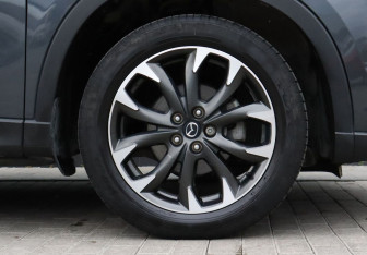 Подержанный автомобиль Mazda CX-5 2016 года (21 фото)