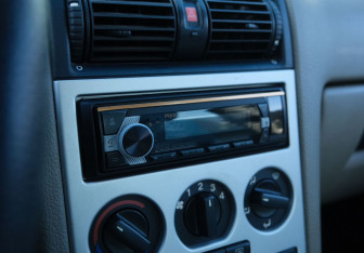 Подержанный автомобиль Chevrolet Viva 2005 года (12 фото)