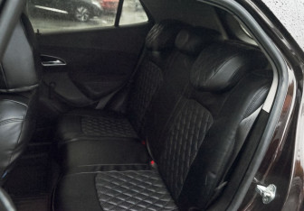 Подержанный автомобиль Opel Mokka 2013 года (17 фото)