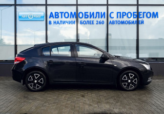 Подержанный автомобиль Chevrolet Cruze Hatchback 2012 года (6 фото)