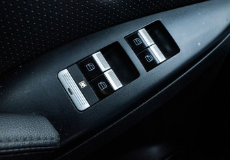 Подержанный автомобиль Lifan X60 2015 года (12 фото)