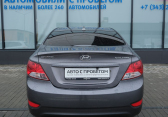 Подержанный автомобиль Hyundai Solaris Sedan 2011 года (4 фото)