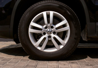 Подержанный автомобиль Volkswagen Tiguan 2014 года (21 фото)