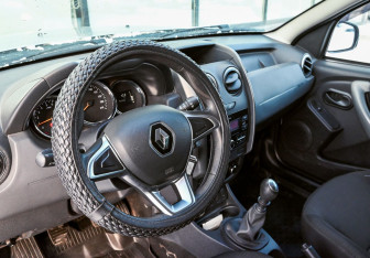 Подержанный автомобиль Renault Duster 2020 года (12 фото)