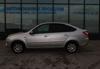 Подержанный автомобиль LADA (ВАЗ) Granta Liftback 2016 года (2 фото)