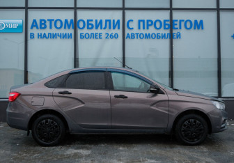 Подержанный автомобиль LADA (ВАЗ) Vesta Sedan 2016 года (6 фото)