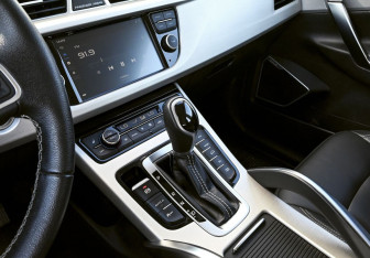 Подержанный автомобиль Geely Atlas 2021 года (10 фото)