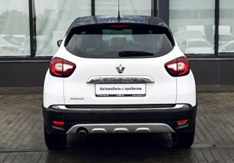 Подержанный автомобиль Renault Kaptur 2016 года (4 фото)