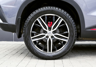 Подержанный автомобиль Omoda C5 2023 года (22 фото)