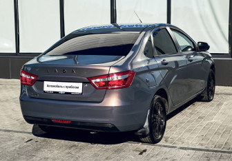 Подержанный автомобиль LADA (ВАЗ) Vesta Sedan 2017 года (5 фото)
