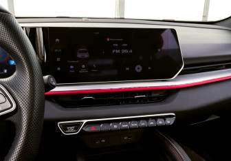 Подержанный автомобиль Geely Coolray 2024 года (11 фото)