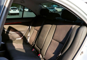 Подержанный автомобиль Toyota Avensis Sedan 2007 года (17 фото)