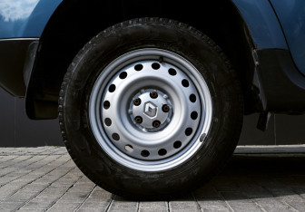 Подержанный автомобиль Renault Duster 2014 года (19 фото)