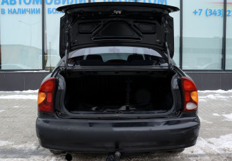 Подержанный автомобиль Chevrolet Lanos 2006 года (17 фото)