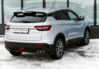 Подержанный автомобиль Geely Coolray 2021 года (5 фото)
