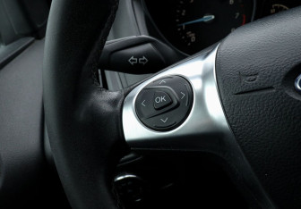 Подержанный автомобиль Ford Focus Hatchback 2012 года (14 фото)