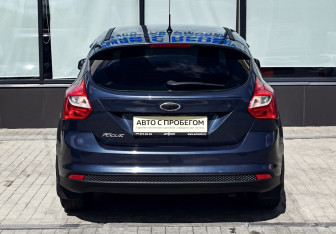 Подержанный автомобиль Ford Focus Hatchback 2013 года (4 фото)