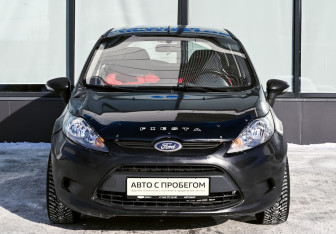 Подержанный автомобиль Ford Fiesta Hatchback 2008 года (8 фото)