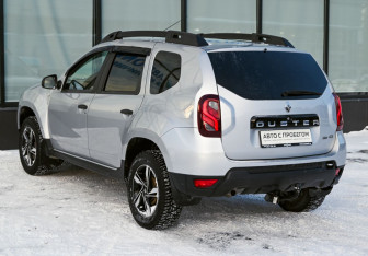 Подержанный автомобиль Renault Duster 2020 года (3 фото)