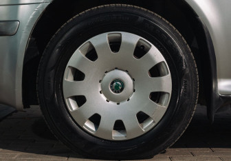 Подержанный автомобиль Skoda Octavia Liftback 2010 года (17 фото)