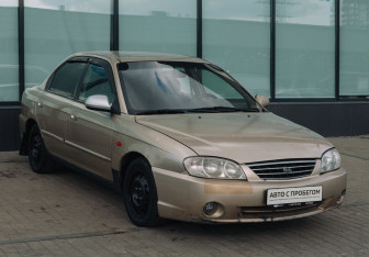 Подержанный автомобиль Kia Spectra Sedan 2007 года (7 фото)