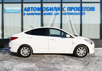 Подержанный автомобиль Hyundai Solaris Sedan 2015 года (6 фото)