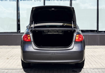 Подержанный автомобиль Hyundai Elantra Sedan 2007 года (19 фото)