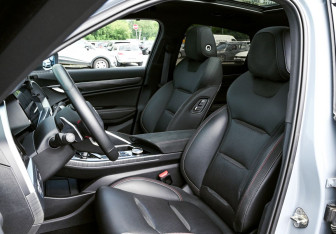 Подержанный автомобиль Geely Tugella 2023 года (16 фото)