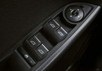 Подержанный автомобиль Ford Focus Wagon 2017 года (17 фото)