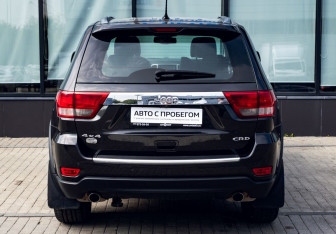 Подержанный автомобиль Jeep Grand Cherokee 2011 года (4 фото)