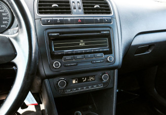 Подержанный автомобиль Volkswagen Polo Sedan 2012 года (10 фото)