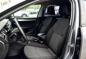 Подержанный автомобиль Skoda Octavia Liftback 2014 года (15 фото)