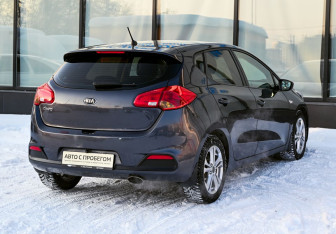 Подержанный автомобиль Kia Ceed Hatchback 2012 года (5 фото)