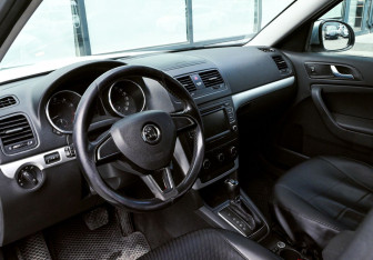 Подержанный автомобиль Skoda Yeti 2014 года (16 фото)