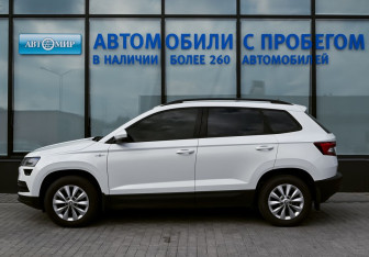 Подержанный автомобиль Skoda Karoq 2021 года (2 фото)