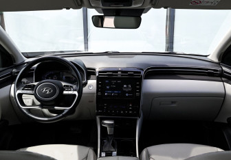 Подержанный автомобиль Hyundai Tucson 2023 года (18 фото)