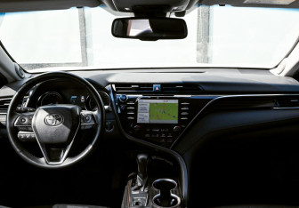 Подержанный автомобиль Toyota Camry Sedan 2019 года (18 фото)