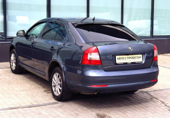 Подержанный автомобиль Skoda Octavia Liftback 2011 года (3 фото)