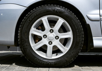 Подержанный автомобиль Mitsubishi Lancer Sedan 2005 года (19 фото)