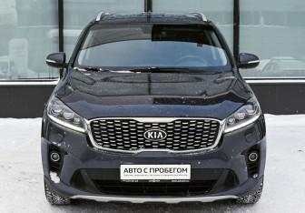 Подержанный автомобиль Kia Sorento 2018 года (8 фото)