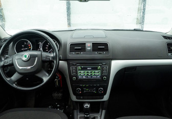 Подержанный автомобиль Skoda Yeti 2013 года (11 фото)