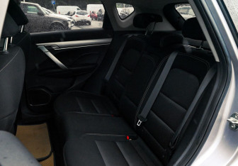 Подержанный автомобиль Geely Coolray 2020 года (18 фото)