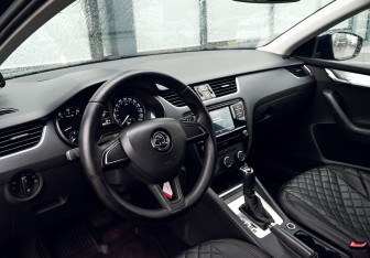 Подержанный автомобиль Skoda Octavia Liftback 2017 года (14 фото)