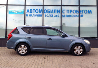 Подержанный автомобиль Kia Ceed Wagon 2008 года (6 фото)