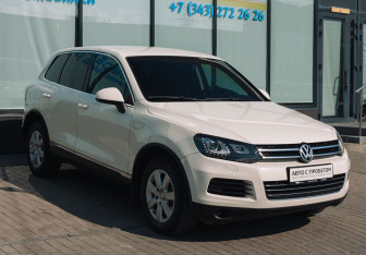 Подержанный автомобиль Volkswagen Touareg 2011 года (7 фото)