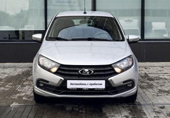Подержанный автомобиль LADA (ВАЗ) Granta Liftback 2019 года (8 фото)