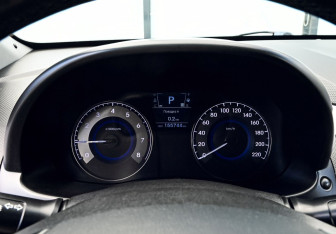 Подержанный автомобиль Hyundai Solaris Sedan 2013 года (9 фото)