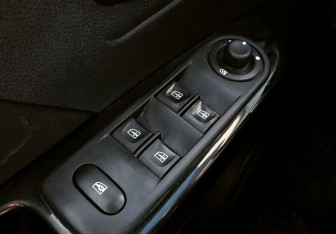 Подержанный автомобиль Renault Kaptur 2018 года (14 фото)