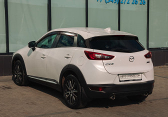 Подержанный автомобиль Mazda CX-3 2015 года (3 фото)